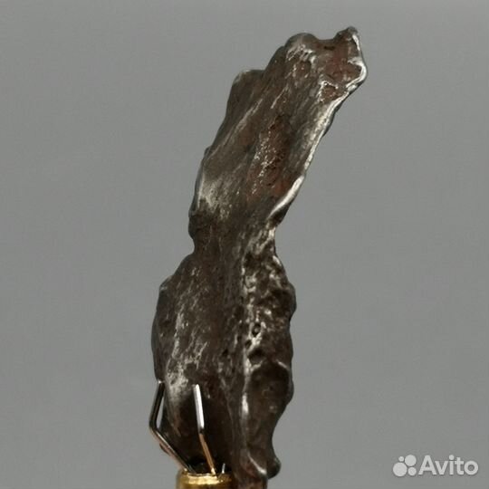 Метеорит Сихоте-Алинь в боксе