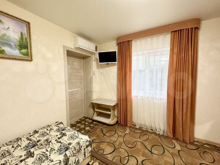 2-к. квартира, 40 м², 1/2 эт.