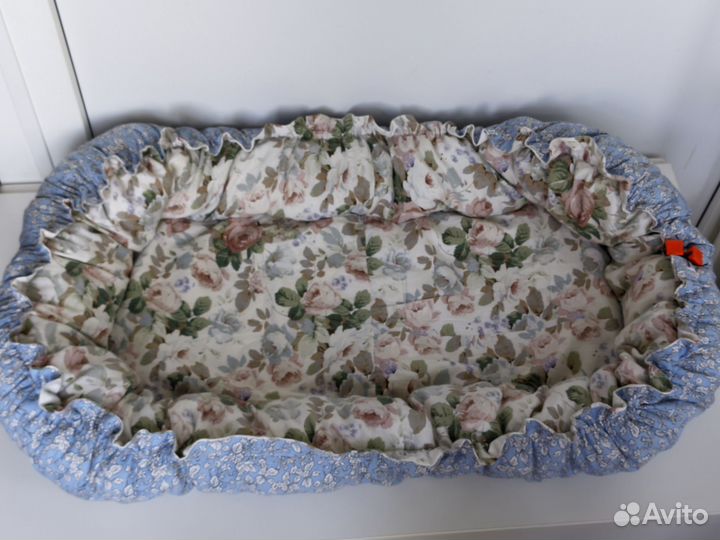 Лежанка для кошек или собак