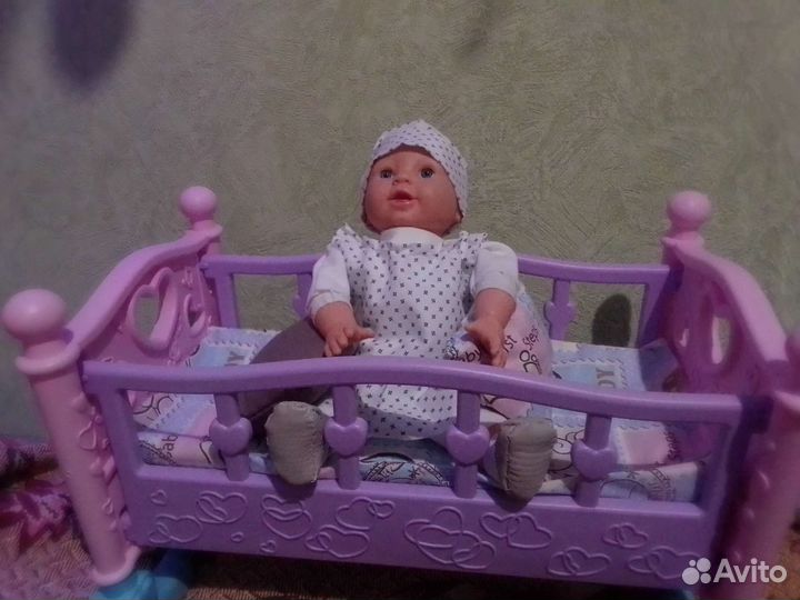 Кроватка с куклой