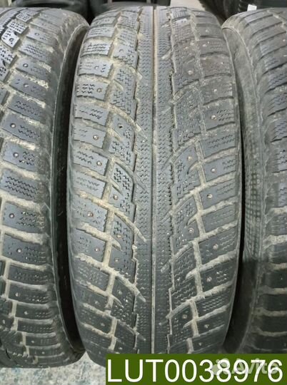 Kumho I'Zen RV Asymmetric 235/65 R17 104R