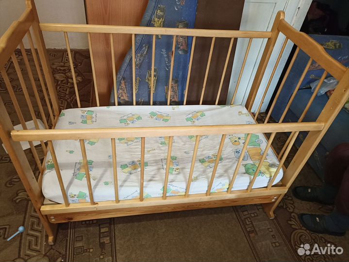 Детская кроватка качалка