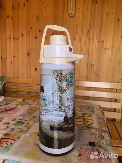 Термосы китайские с помпой (новый и б/у)