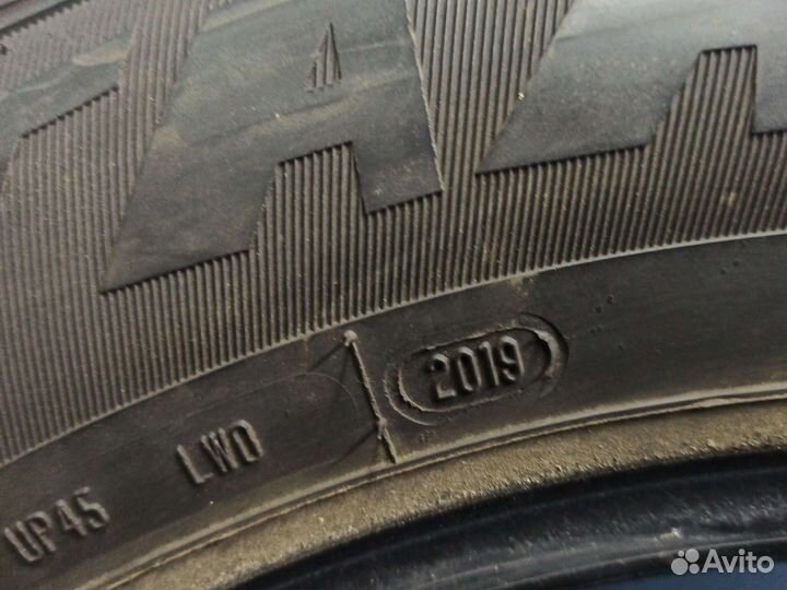 Starfire Solarus 235/60 R18 103H