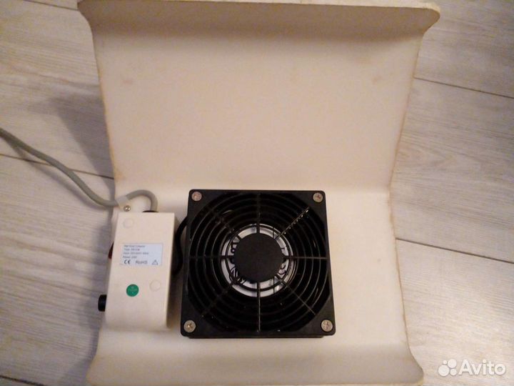 Пылесос (вытяжка) для маникюра