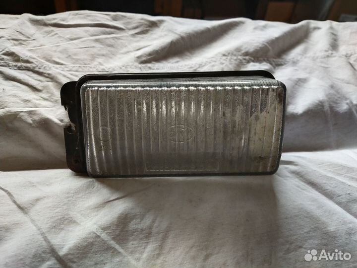 Правый противотуманый фонарь