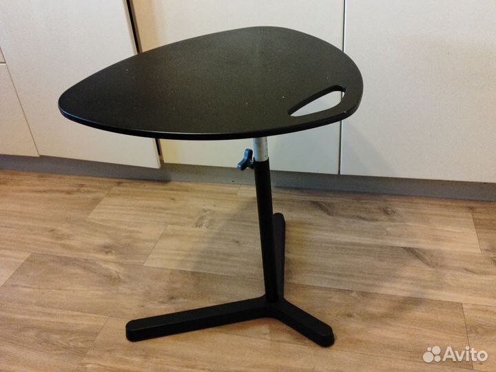 Столик под ноутбук