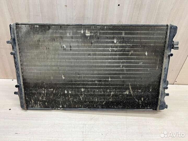Радиатор охлаждения Skoda octavia a4