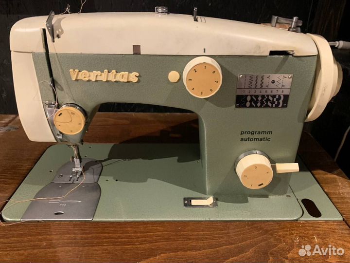 Швейная ножная машинка Veritas Веритас в тумбе