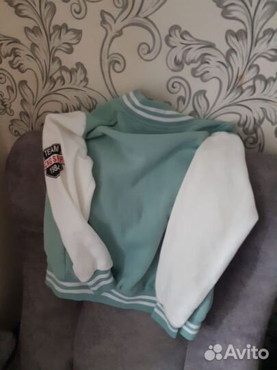 Бомбер на девочку