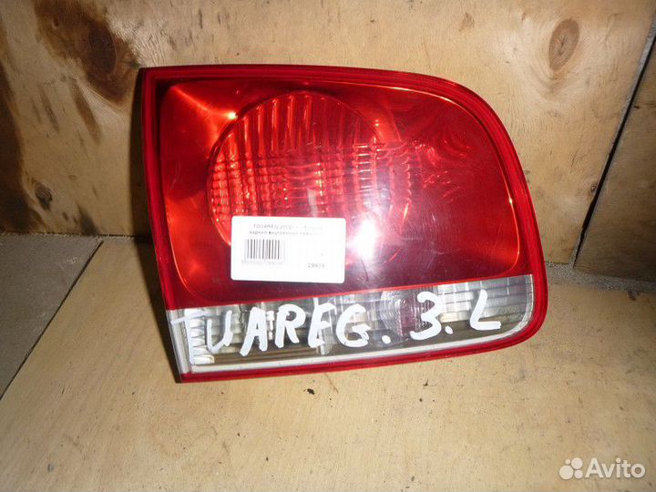 Фонарь задний внутренний левый Volkswagen touareg
