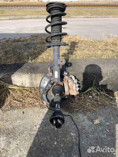 Подвеска передняя левая NX200,300, RAV4 40