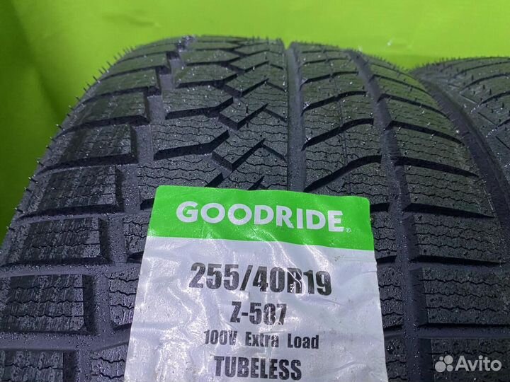 Goodride Zuper Snow Z-507 255/40 R19 100V