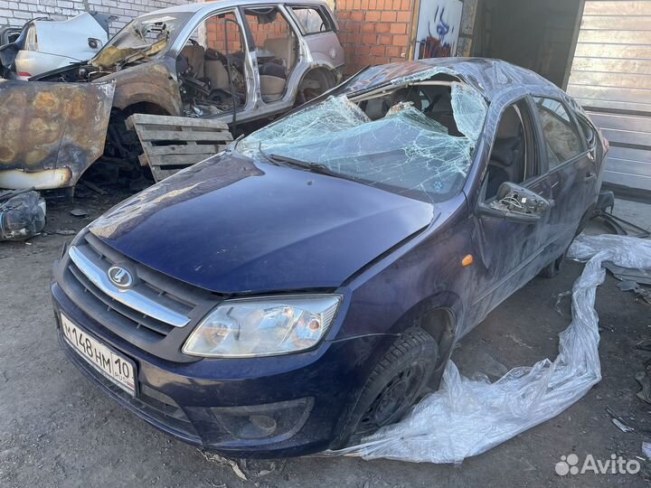 Автомобиль в разборе LADA Granta 1.6 МКПП 2016 год