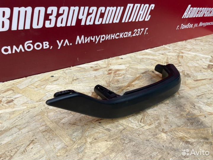 Внутренняя ручка двери передняя левая LADA X-Ray