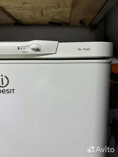 Холодильник бу Indesit