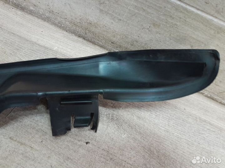 Пыльник крыла передний левый Volkswagen Passat B5