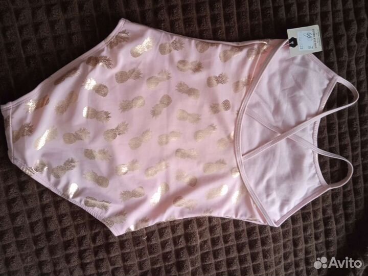 Купальник для девочки новый на 6-7 лет