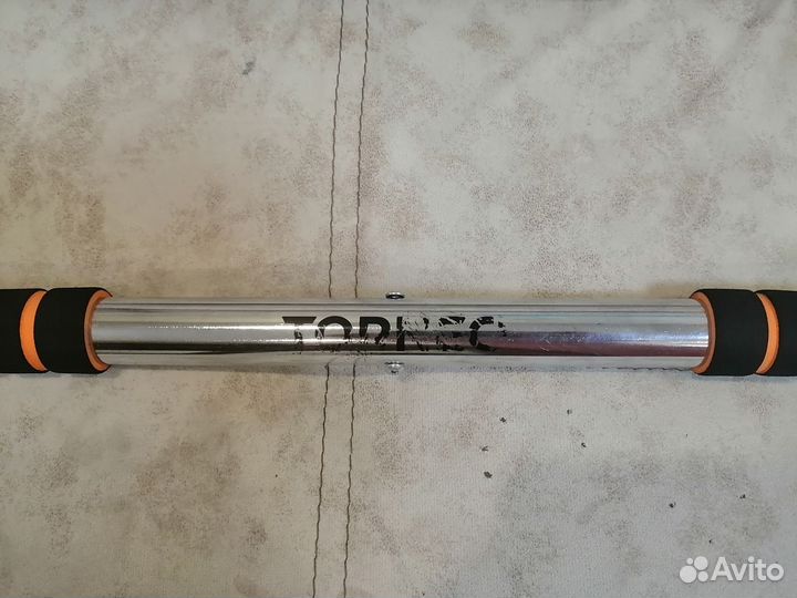 Турник дверной 61-89см torneo