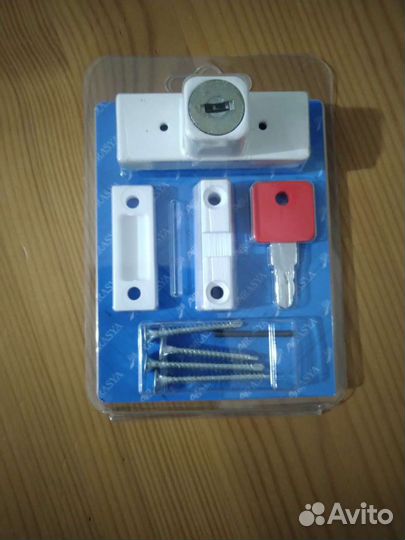 Блокиратор, замок на окно