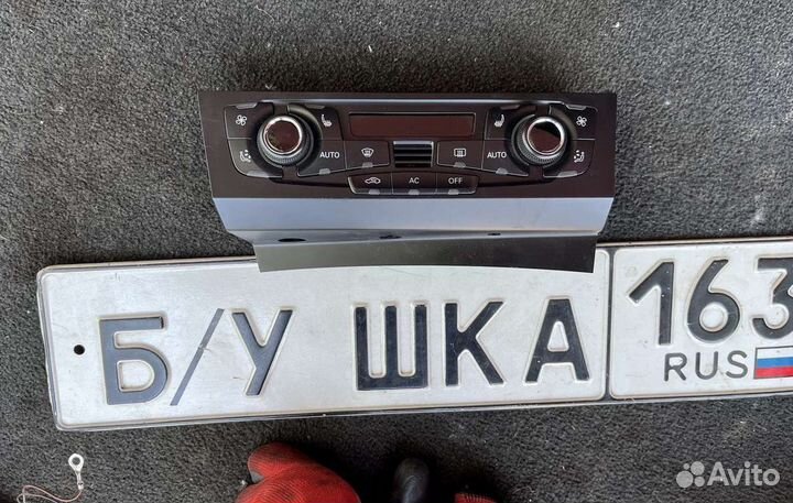 Блок управления климатом Audi A4 B8