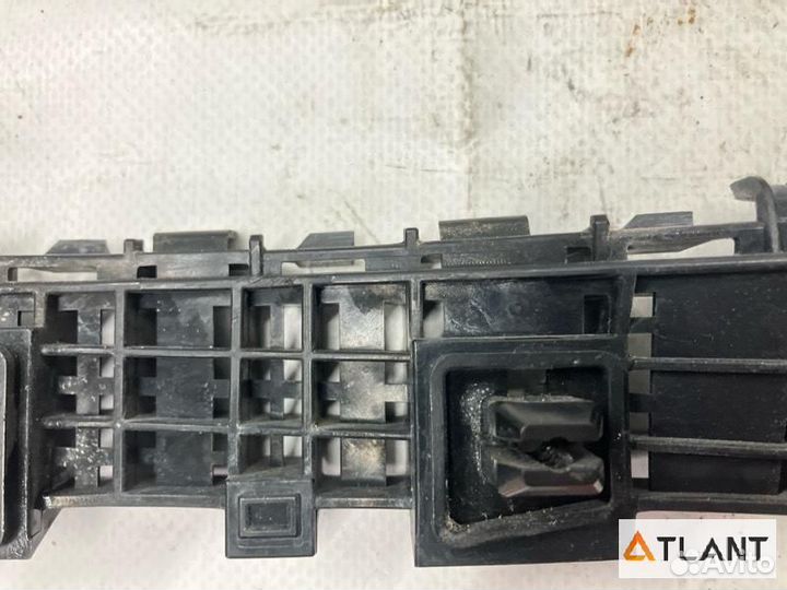 Крепление бампера передняя левая honda insight