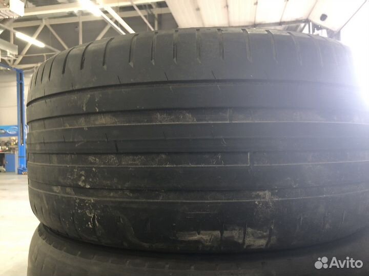 Nokian Tyres Hakka Black 295/40 R21 35