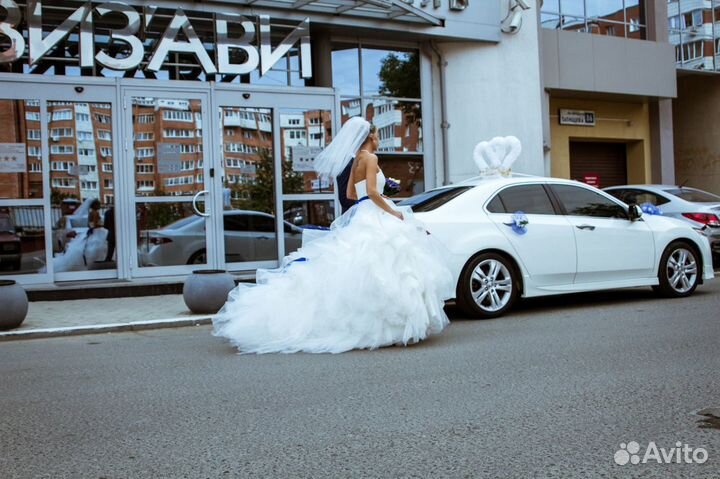 Свадебное платье 42-44 размер