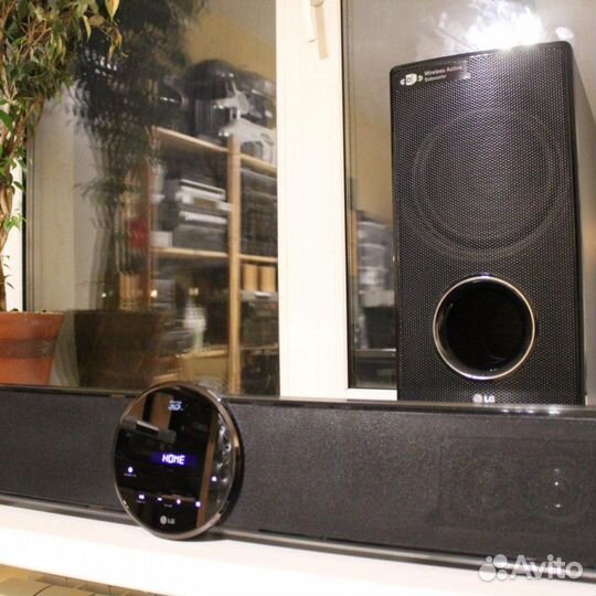 Blu ray 3d саунбар LG HLX50W