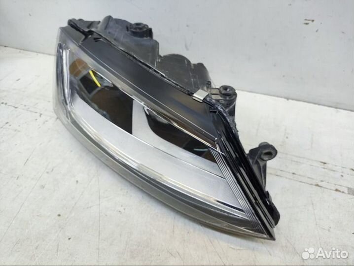 Фара правая Volkswagen Jetta 6 2015-2017
