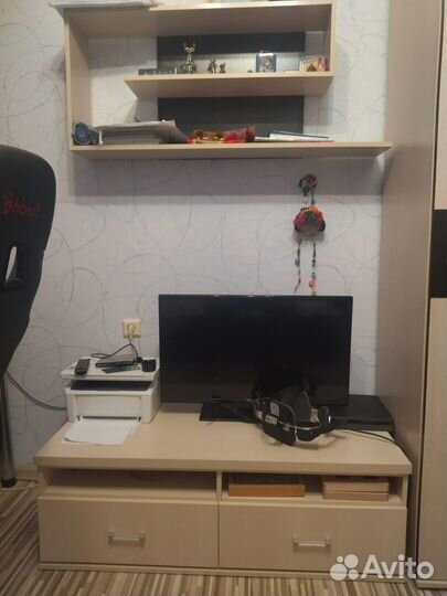 Тумба под телевизор + полка для книг