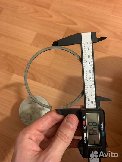 Поршни москвич Узам 3317 объем 1,7