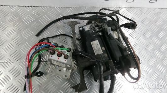 Компрессор пневмоподвески audi A8 D3 (3NS13QN01)