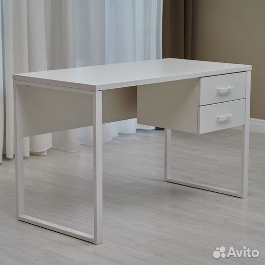 Стол с тумбой / Письменный стол для школьника