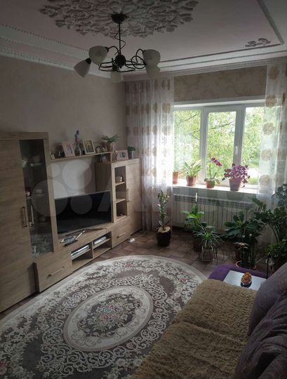 3-к. квартира, 70 м², 2/5 эт.