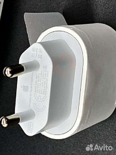 Зарядка на iPhone 20w