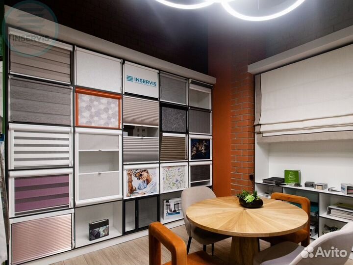 Рулонная штора на окно