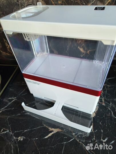 Аквариум с фильтром и подсветкой