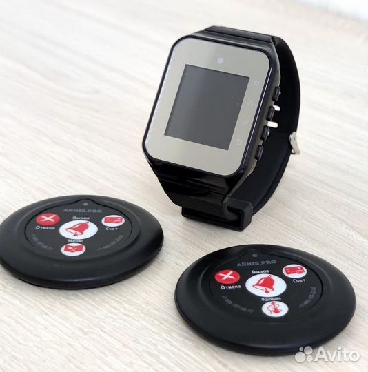 Кнопки вызова официанта и часы в ассортименте