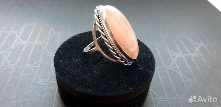 Серебряное кольцо с розовым кварцем