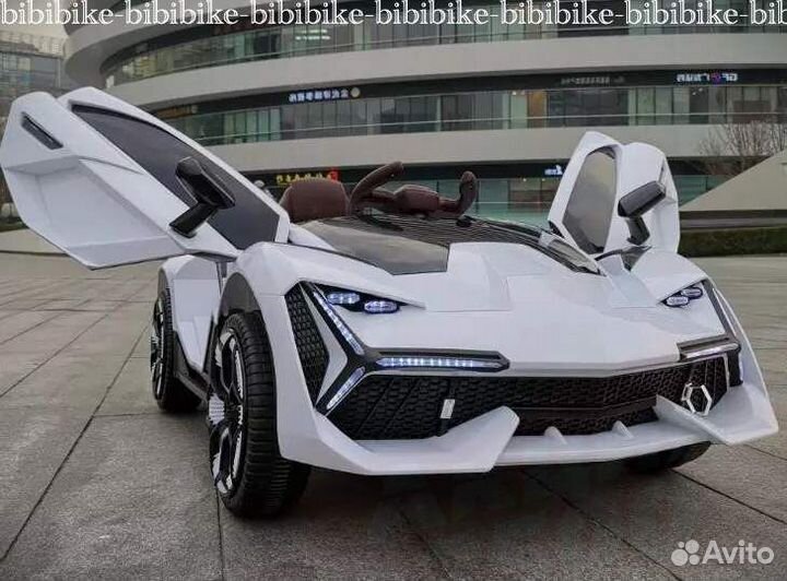 Полноприводный электромобиль машинка