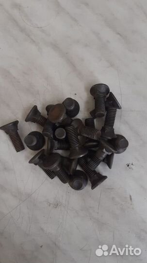 301 5705 Болт с потайной головкой M12x1,5x60-8.8