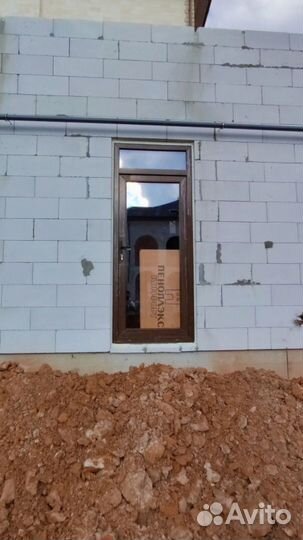 Дверь пластиковая входная