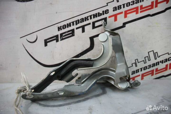 Кронштейн капота toyota corolla spacio AE111N AE11