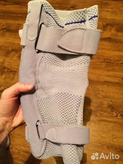 Ортез Bauerfeind genutrain S