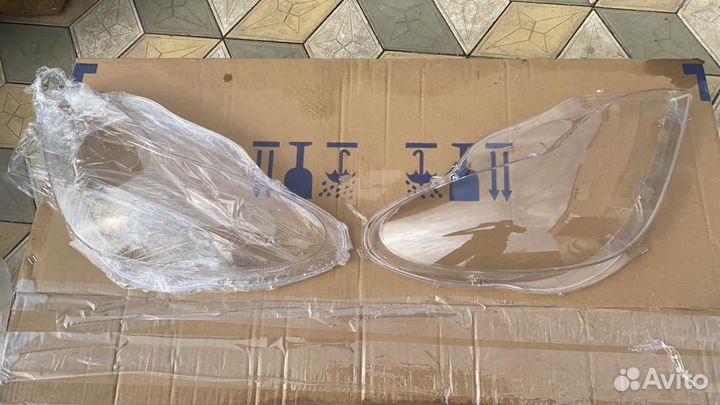 Стекло на фару Mercedes cls W219