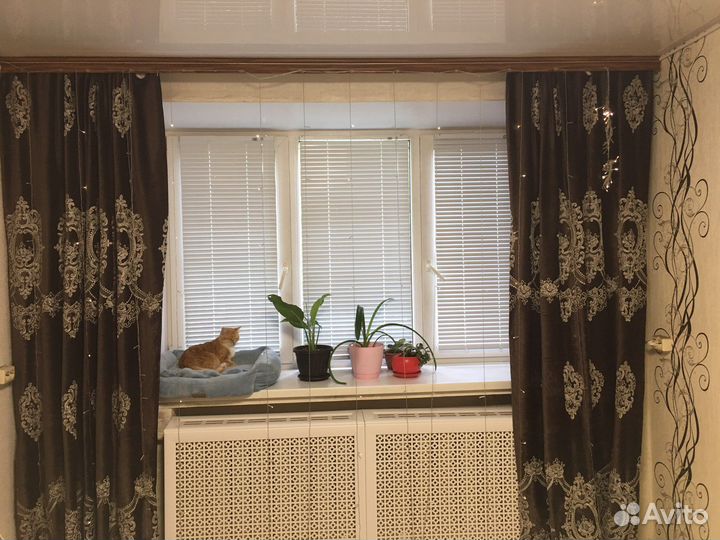 Шторы с гардиной, гирлянда