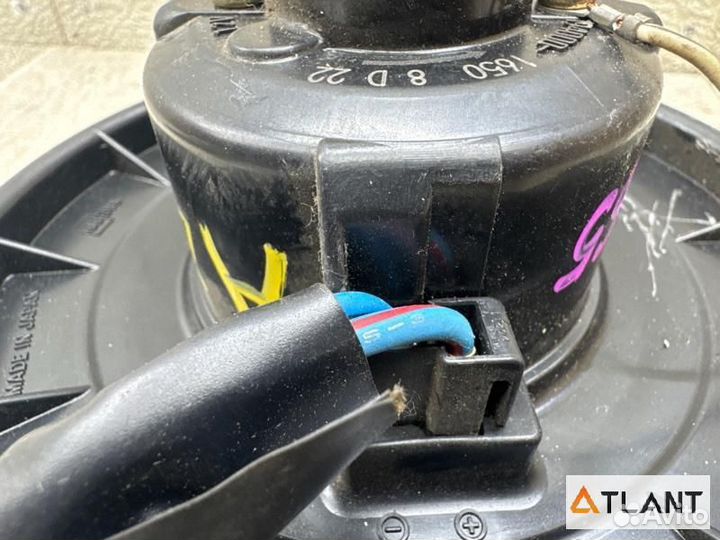 Мотор печки передний toyota noah