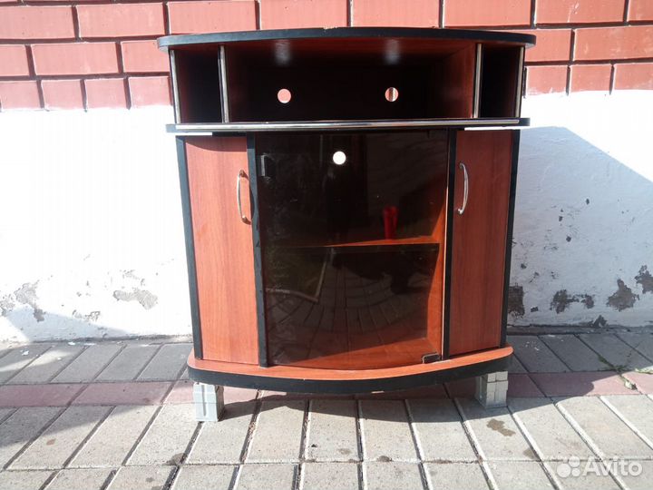 Тумбочка под телевизор