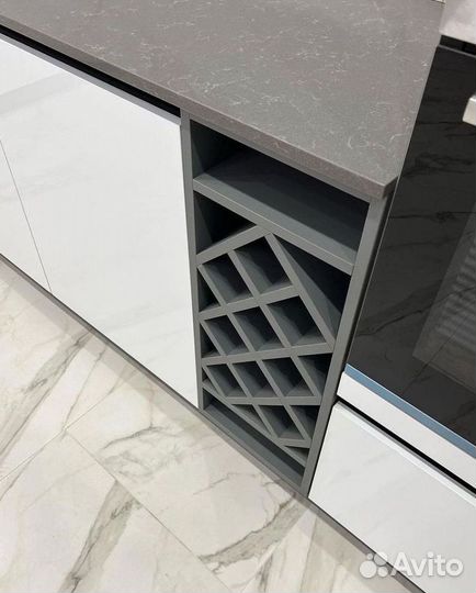 Кухонные гарнитуры до потолка
